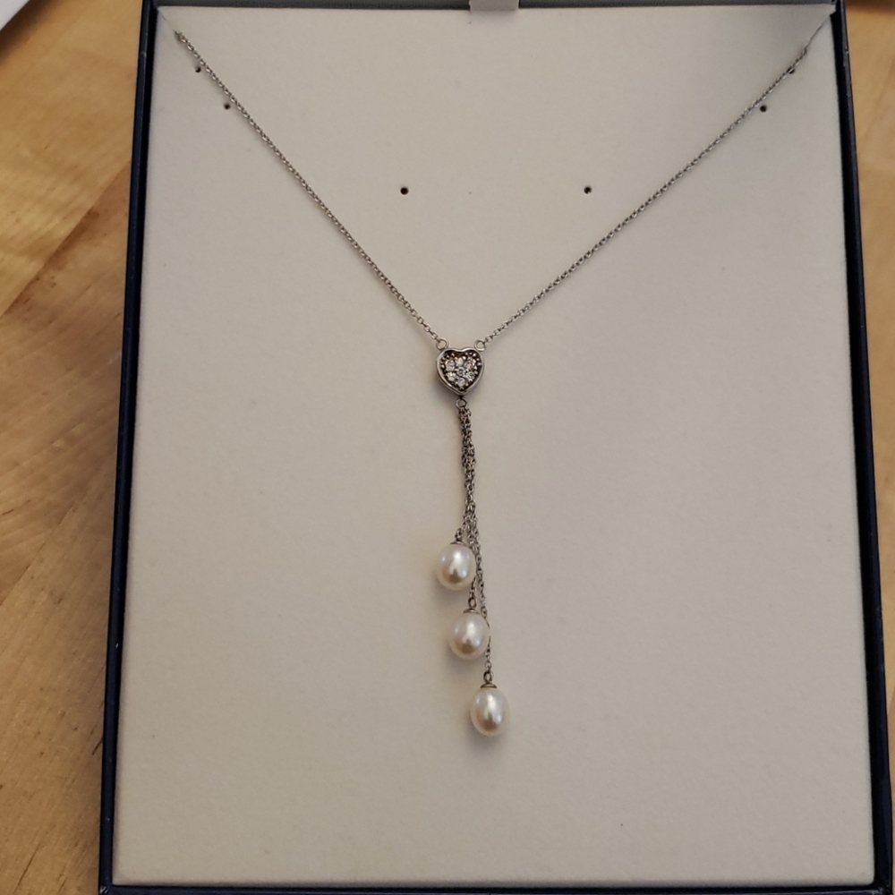 Silvef necklace with 3 pearls